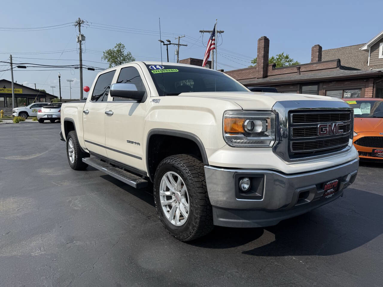 Used 2014 GMC Sierra 1500 SLT w/ SLT Crew Cab Value Package image 3