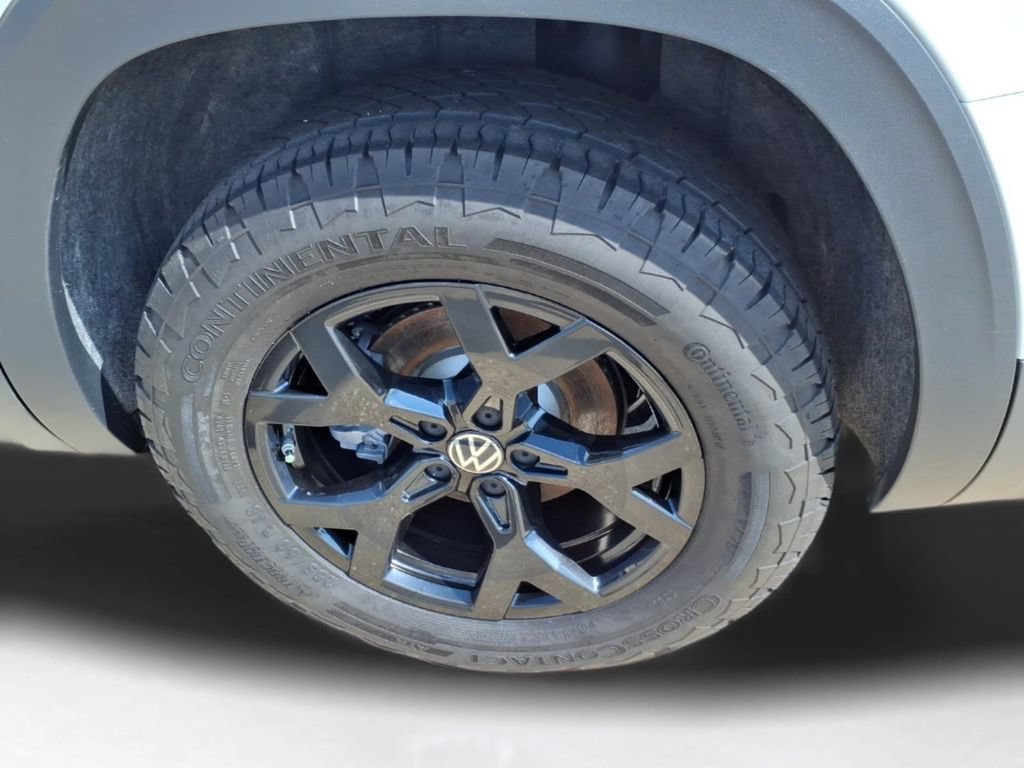 Used 2024 Volkswagen Atlas Peak Edition SEL AWD/4WD image 24