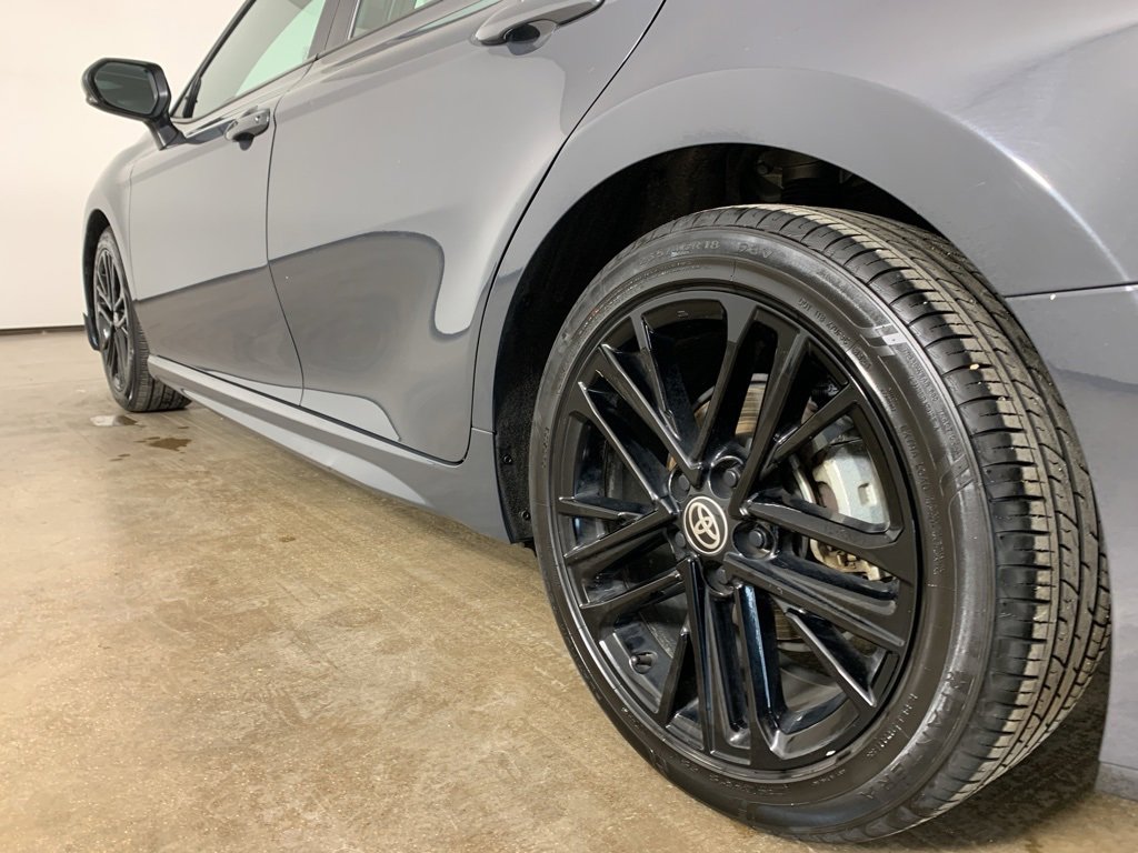 Used 2025 Toyota Camry SE image 15