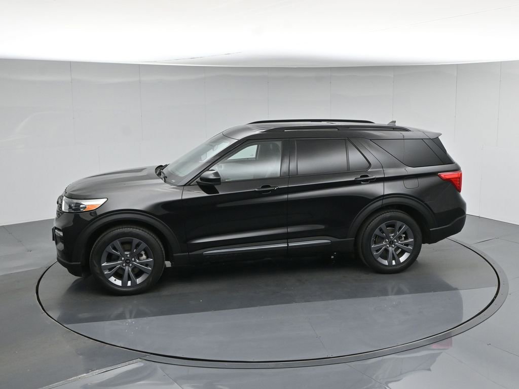 Used 2023 Ford Explorer XLT w/ Equipment Group 202A image 46