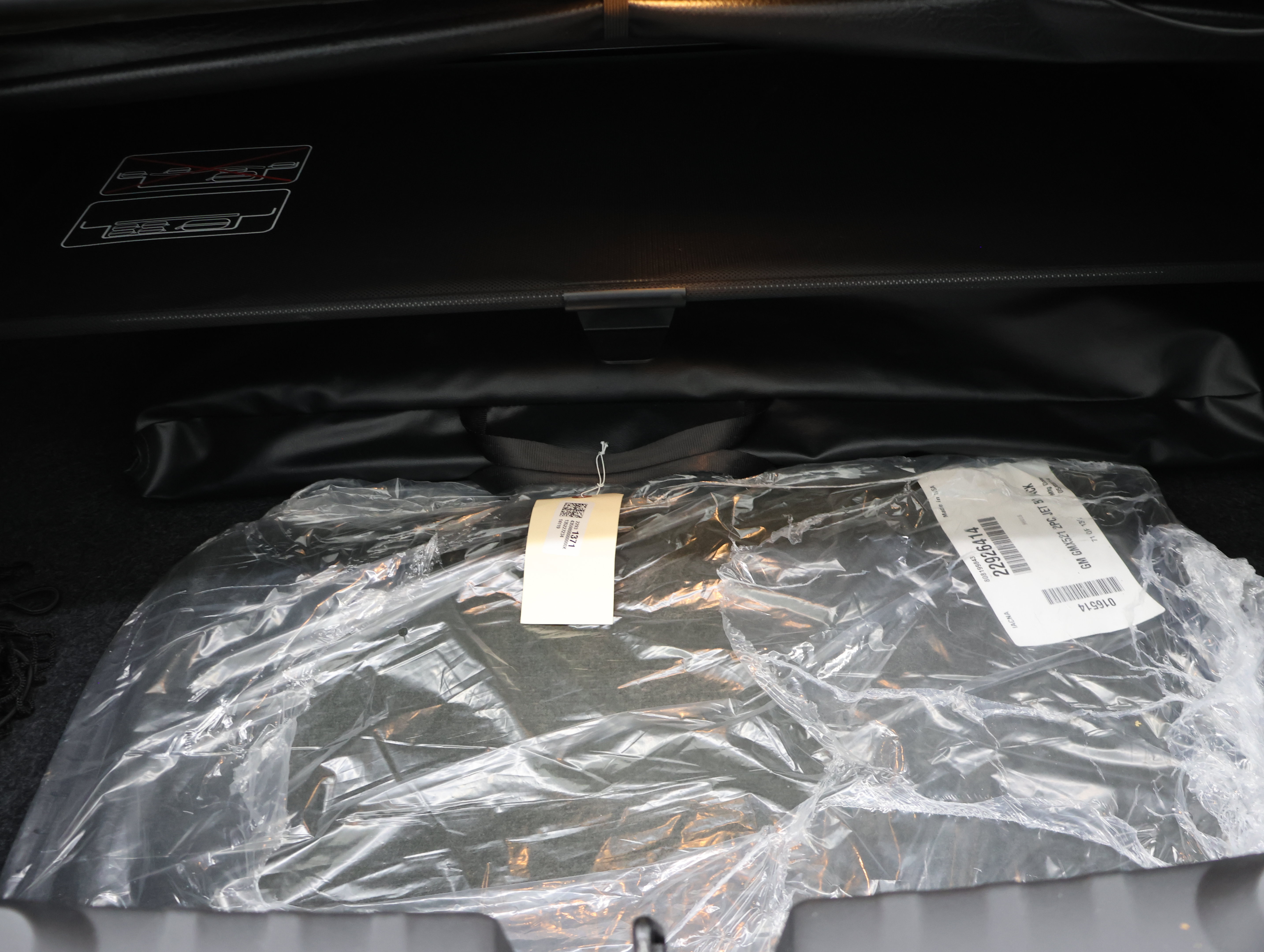 Used 2014 Chevrolet Camaro SS w/ RS Package RWD image 27