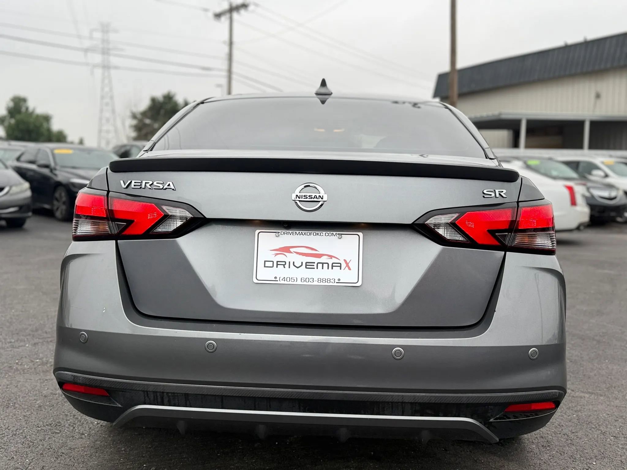 Used 2020 Nissan Versa SR FWD image 5