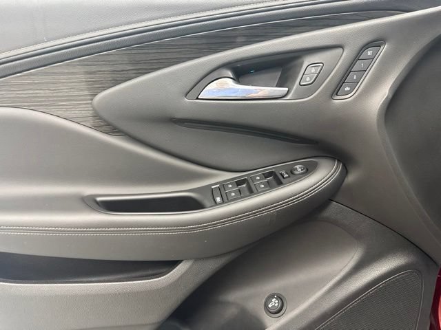 Used 2017 Buick Envision Essence FWD image 9