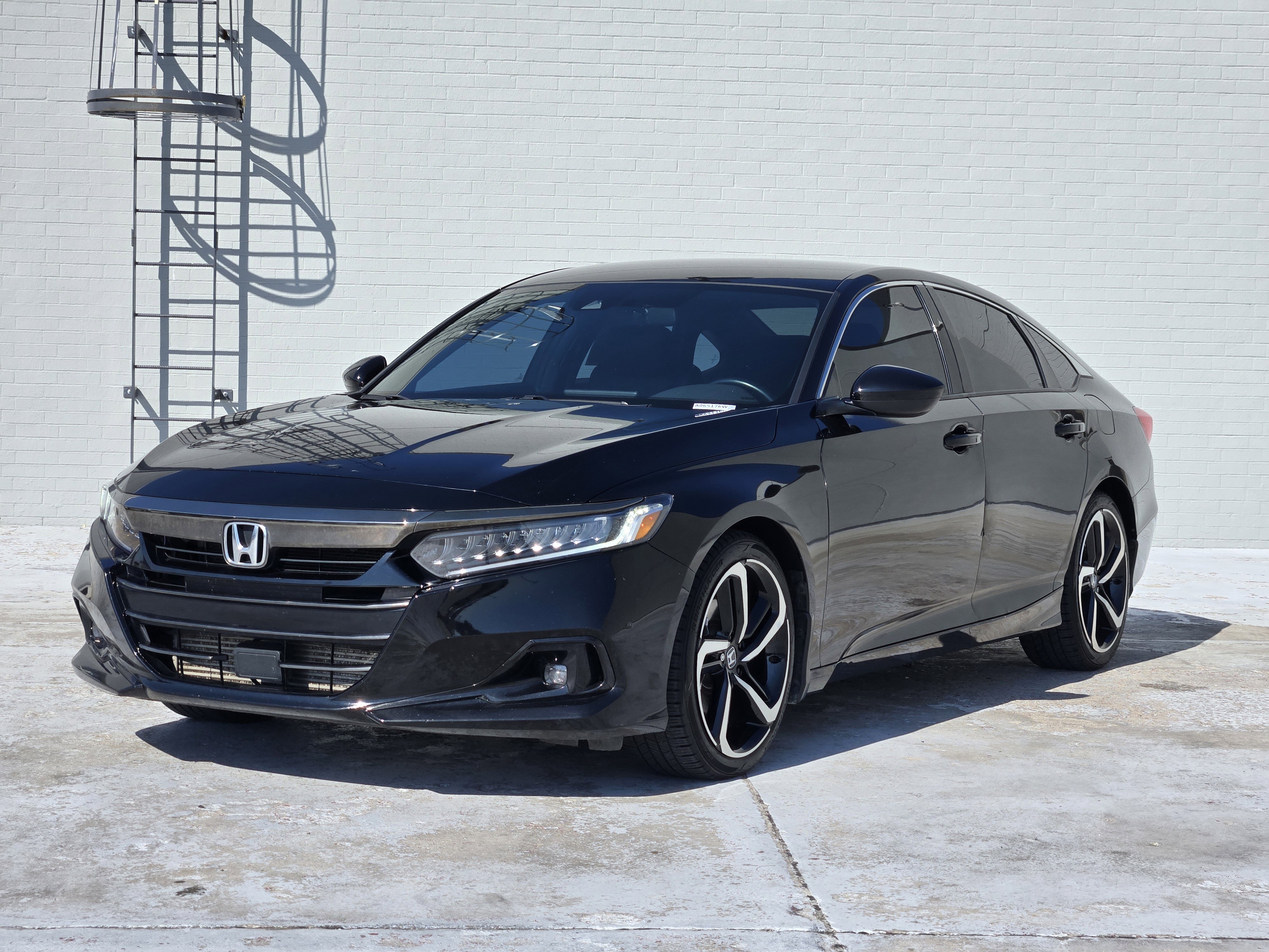 Used 2022 Honda Accord Sport image 4