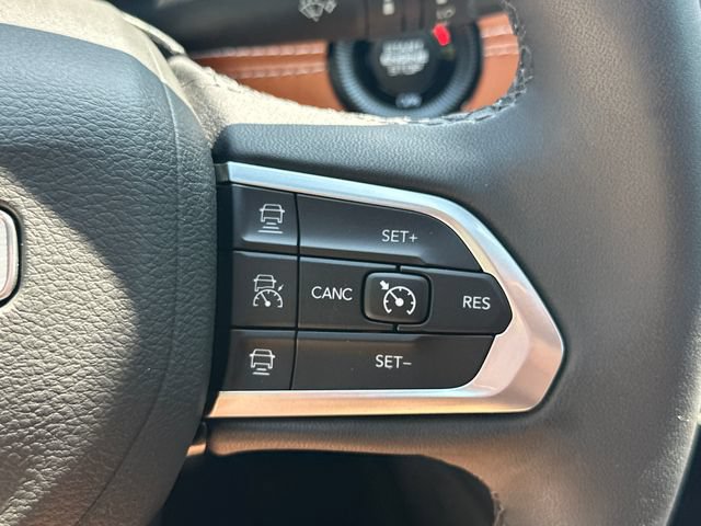 Used 2025 Jeep Compass Limited AWD/4WD image 27