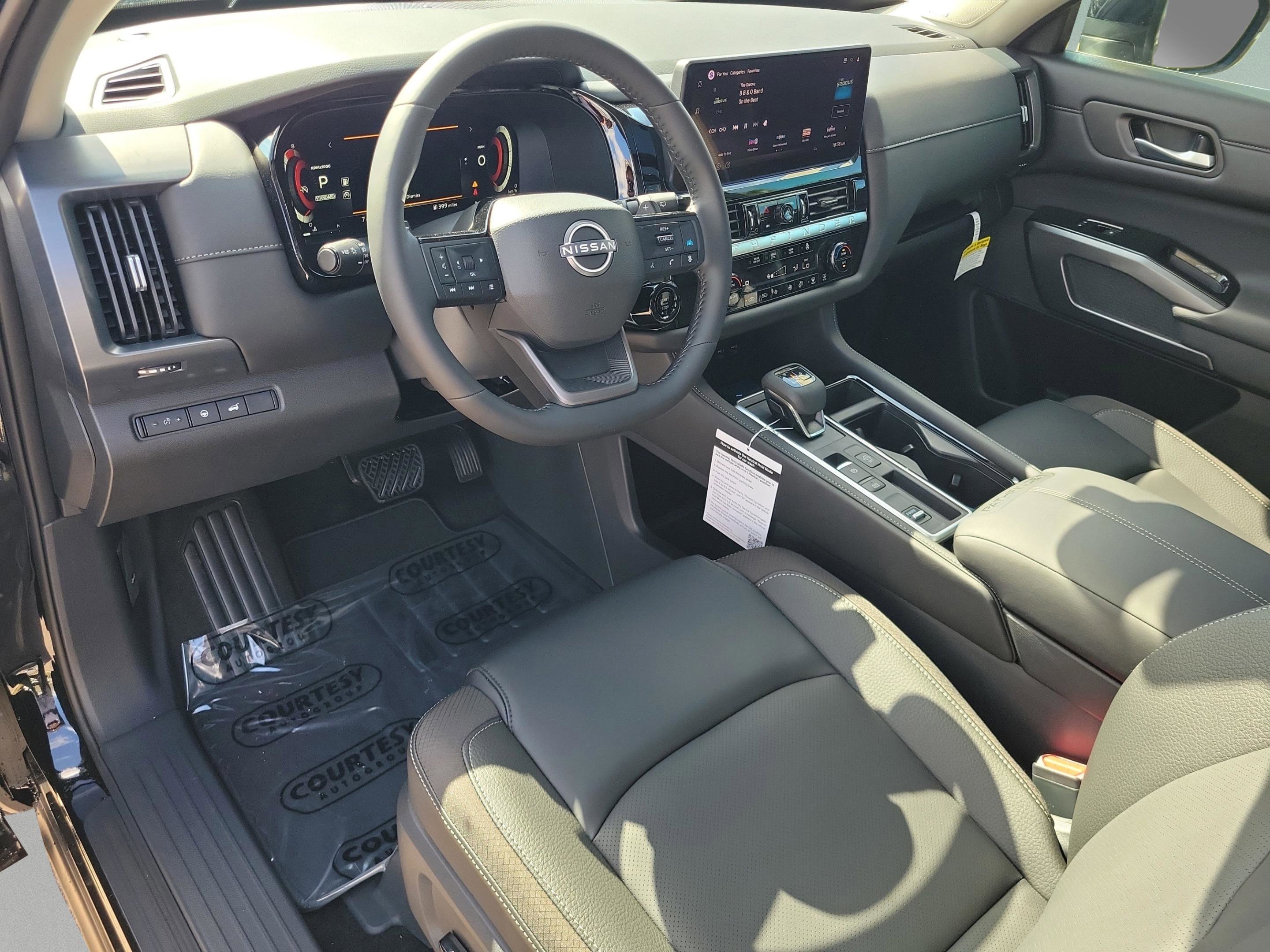 New 2026 Nissan Pathfinder SL image 20