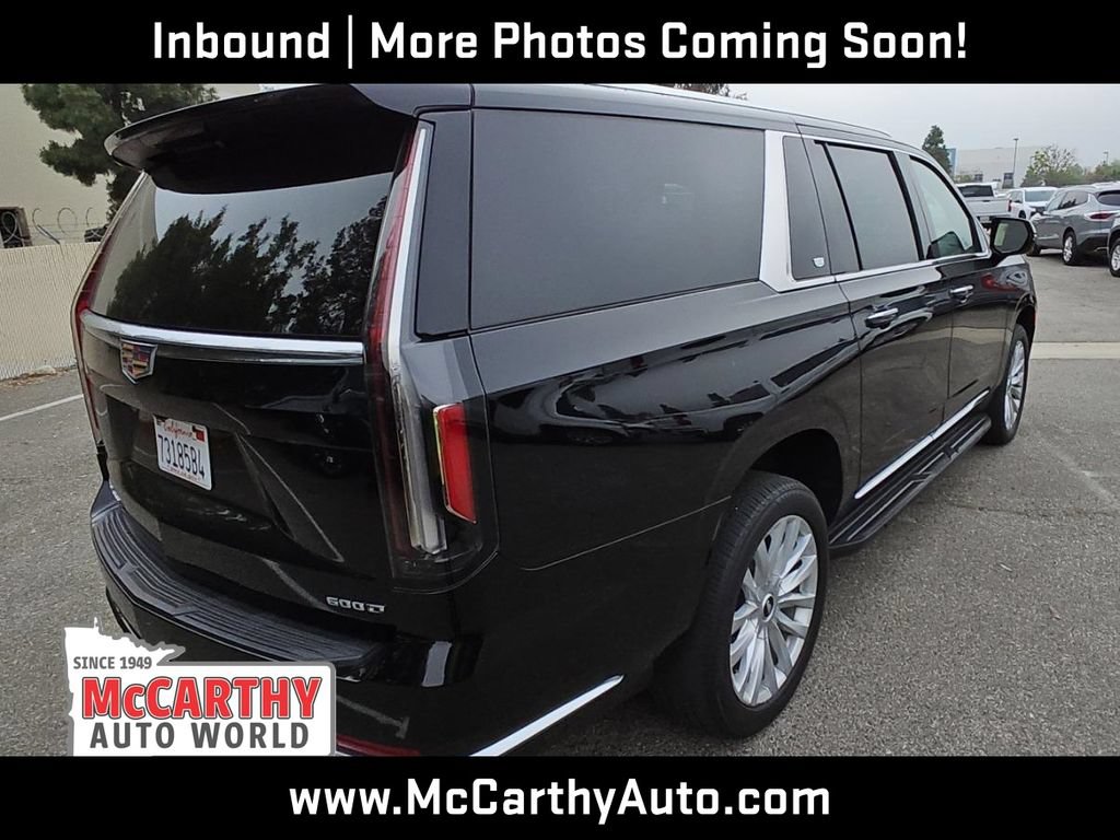 Used 2024 Cadillac Escalade ESV Luxury AWD/4WD image 6