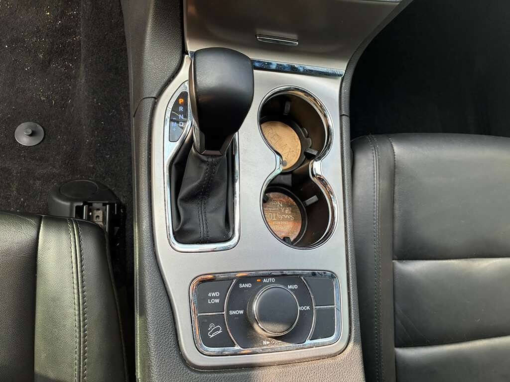 Used 2022 Jeep Grand Cherokee Limited w/ Tech Group image 12