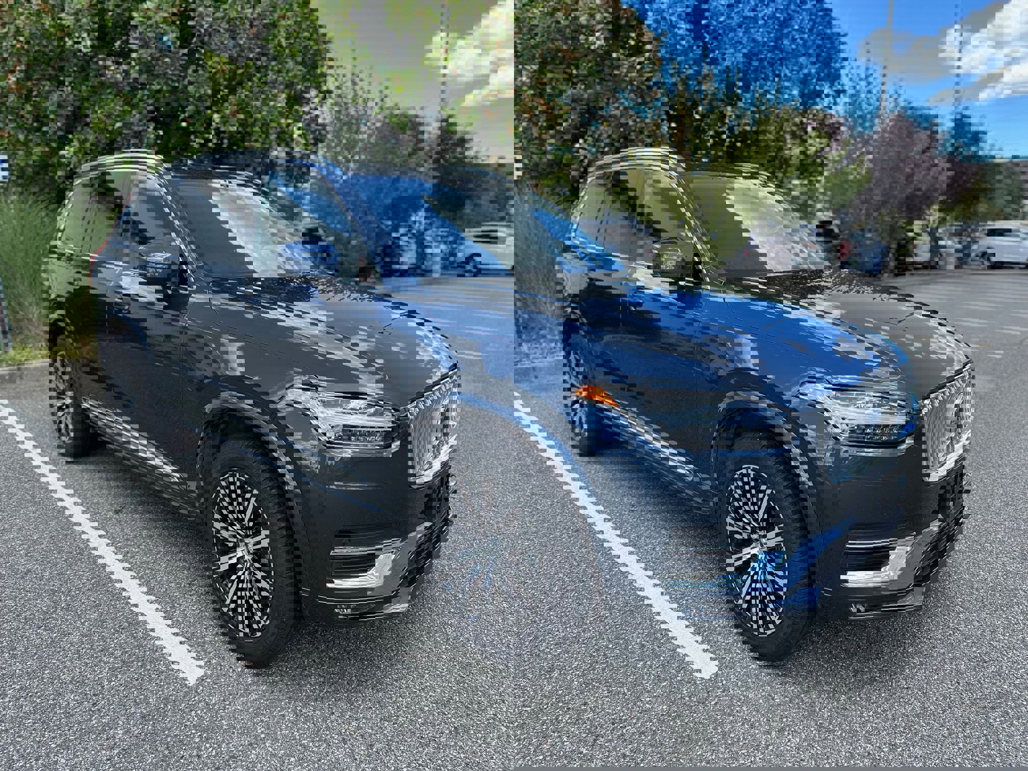 Certified 2025 Volvo XC90 B5 Core image 1