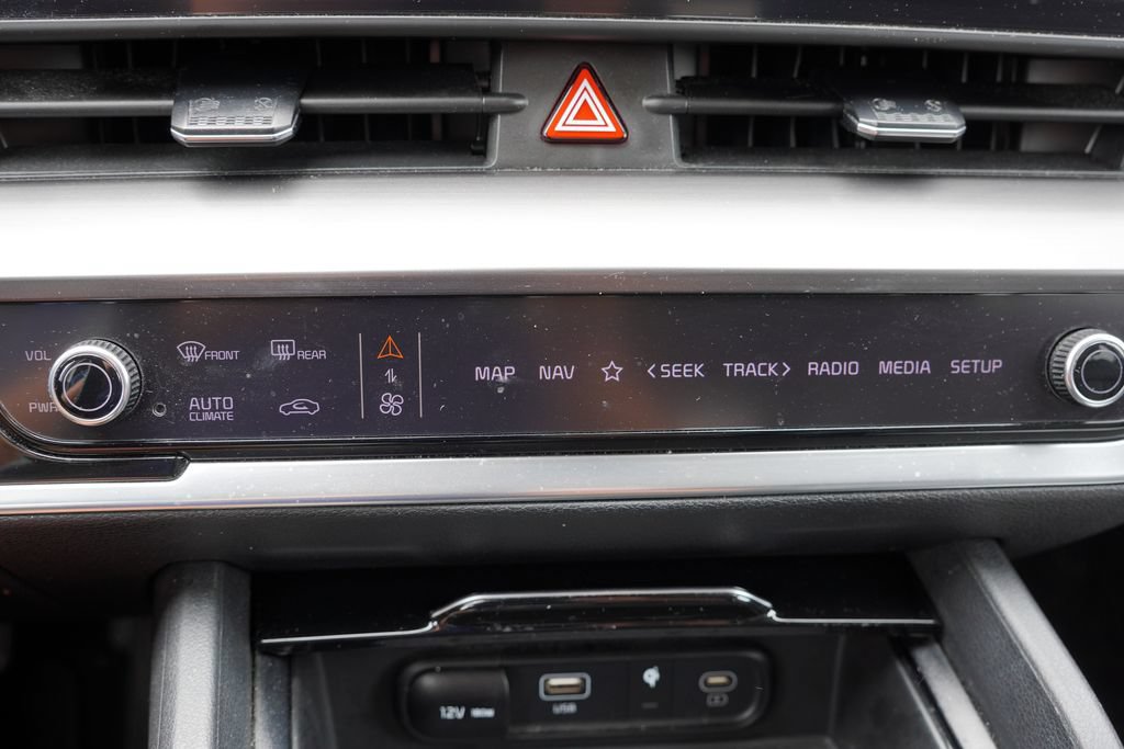 Certified 2023 Kia Sportage EX AWD/4WD image 25