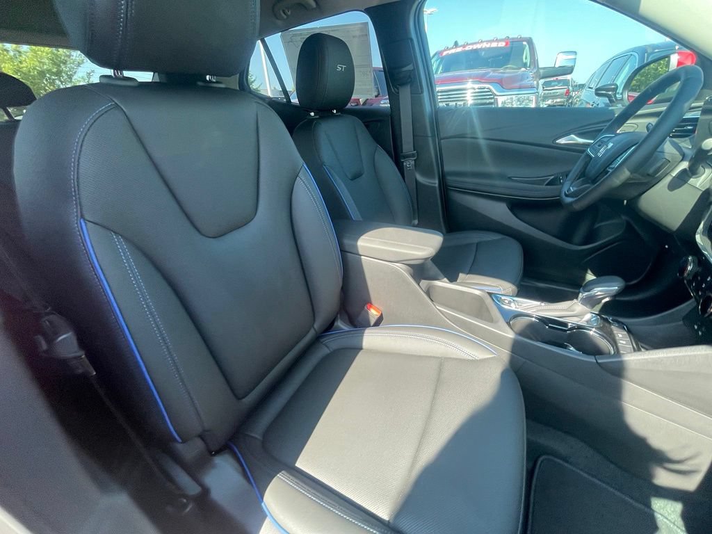 New 2026 Buick Encore GX Sport Touring w/ Advanced Technology Package FWD image 27