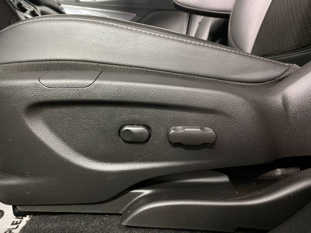 Used 2019 Buick Encore Preferred w/ Safety Package FWD image 12