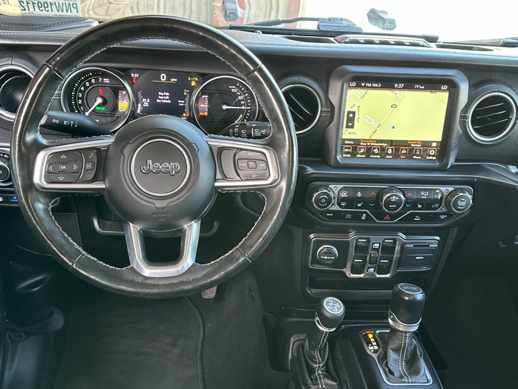Used 2022 Jeep Wrangler Unlimited Sahara w/ Cold Weather Group AWD/4WD image 16