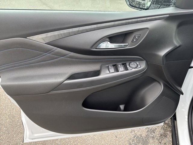 New 2025 Buick Envista Sport Touring image 14