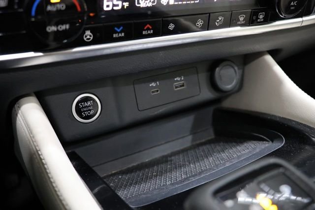 Used 2023 Nissan Rogue SL w/ SL Premium Package image 26