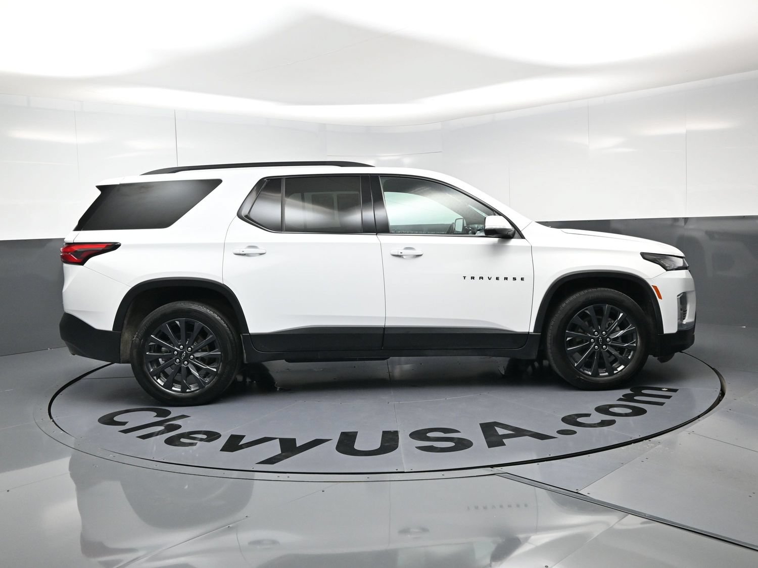 Used 2023 Chevrolet Traverse RS AWD/4WD image 10