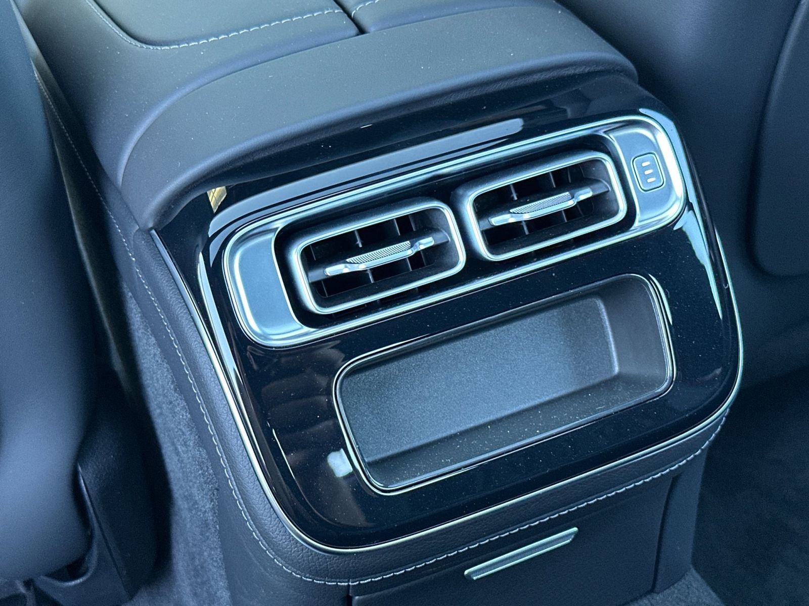 Used 2024 Mercedes-Benz S 580 4MATIC Sedan image 14