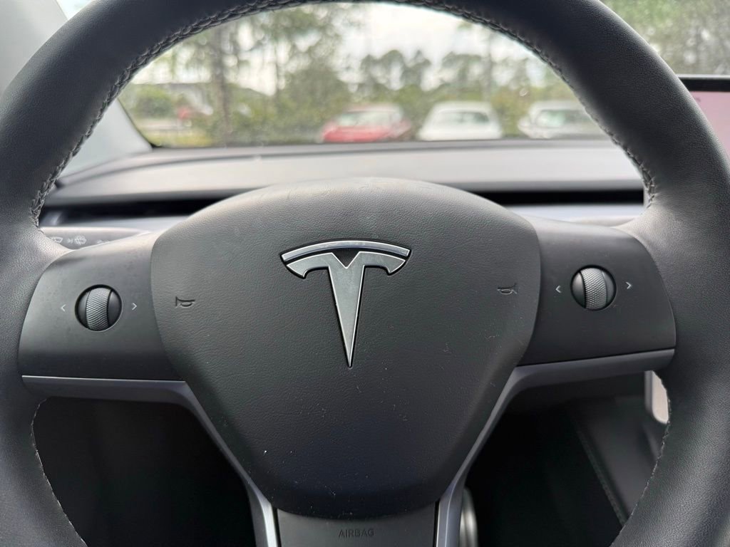 Used 2024 Tesla Model Y Performance image 23