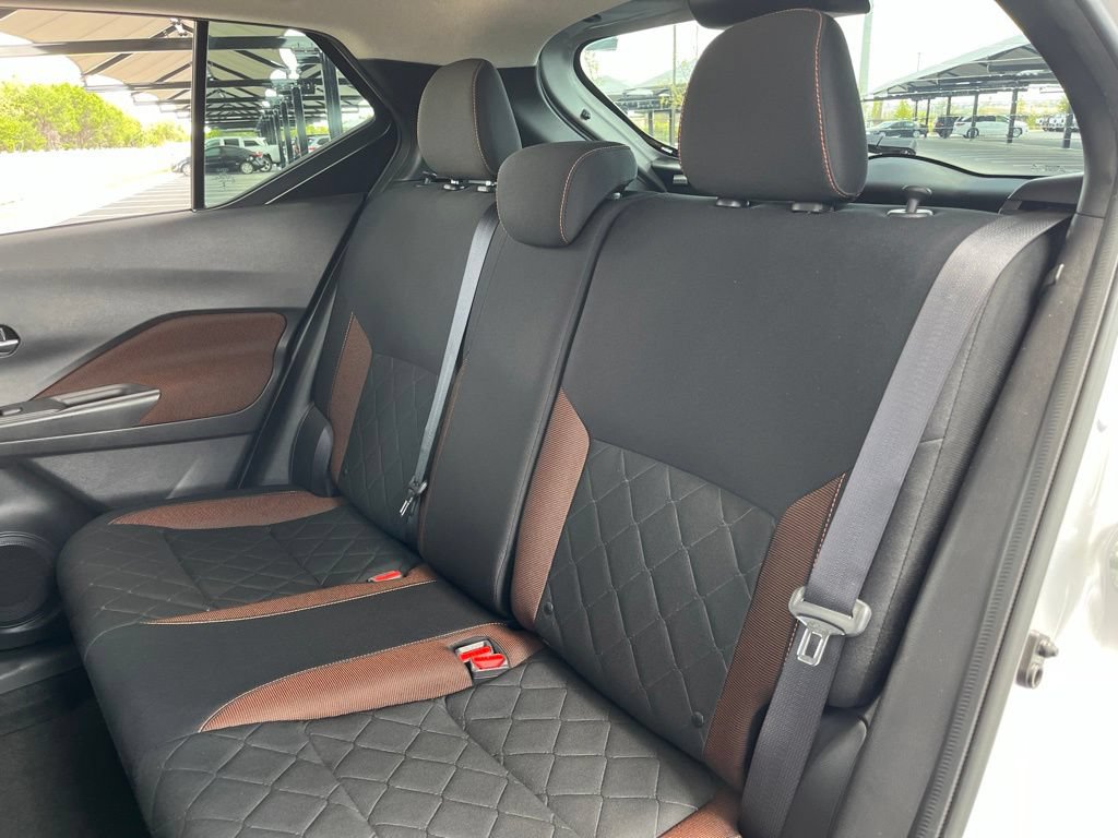 Used 2019 Nissan Kicks SR FWD image 26