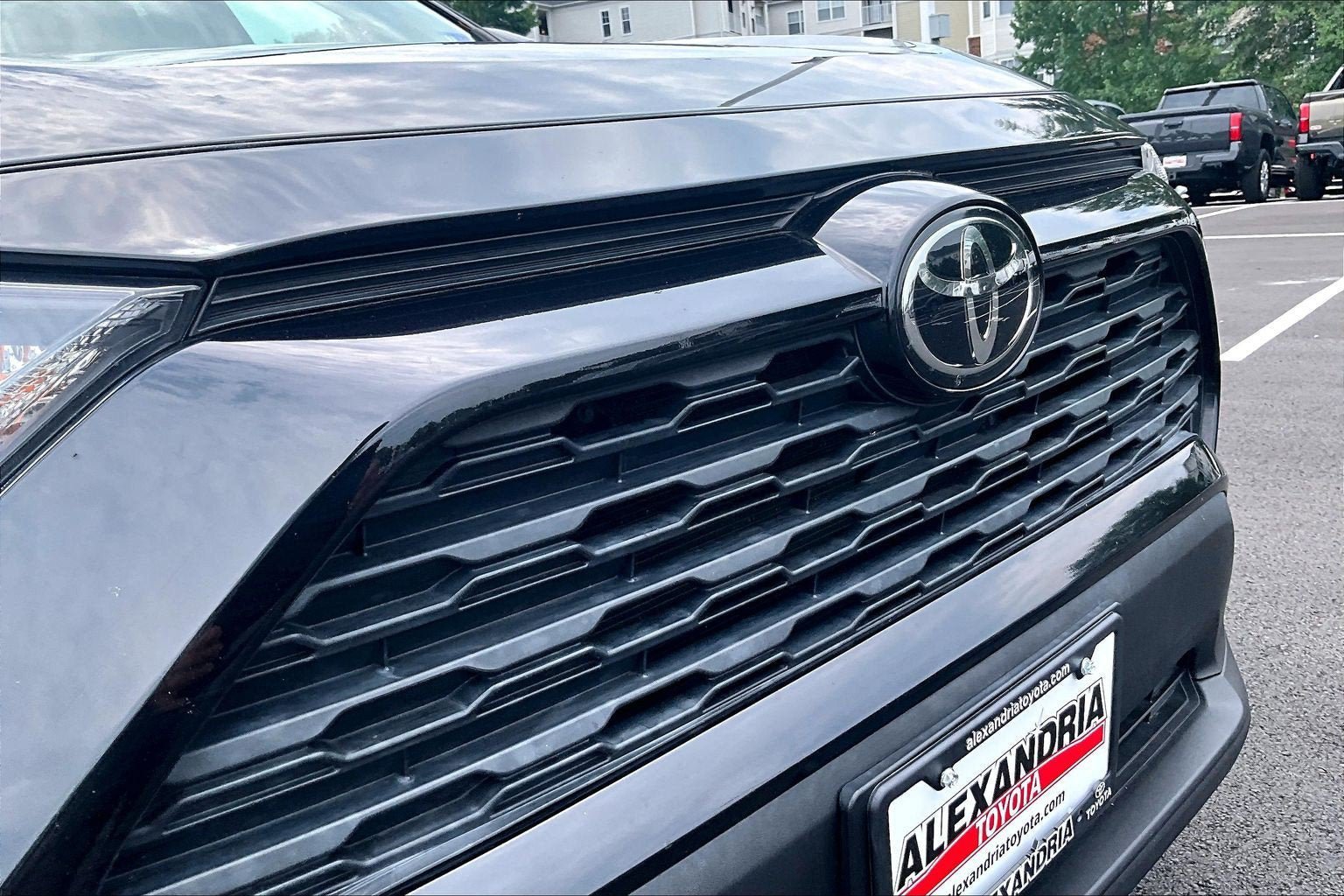 Used 2021 Toyota RAV4 LE AWD/4WD image 28