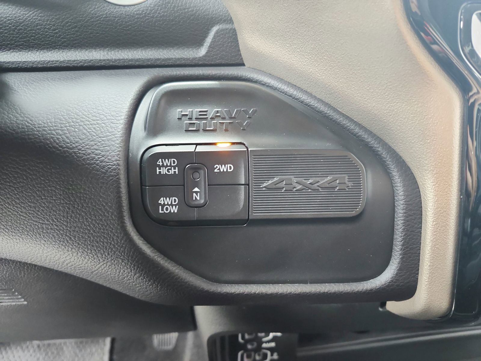 Used 2024 RAM 2500 Laramie AWD/4WD image 27