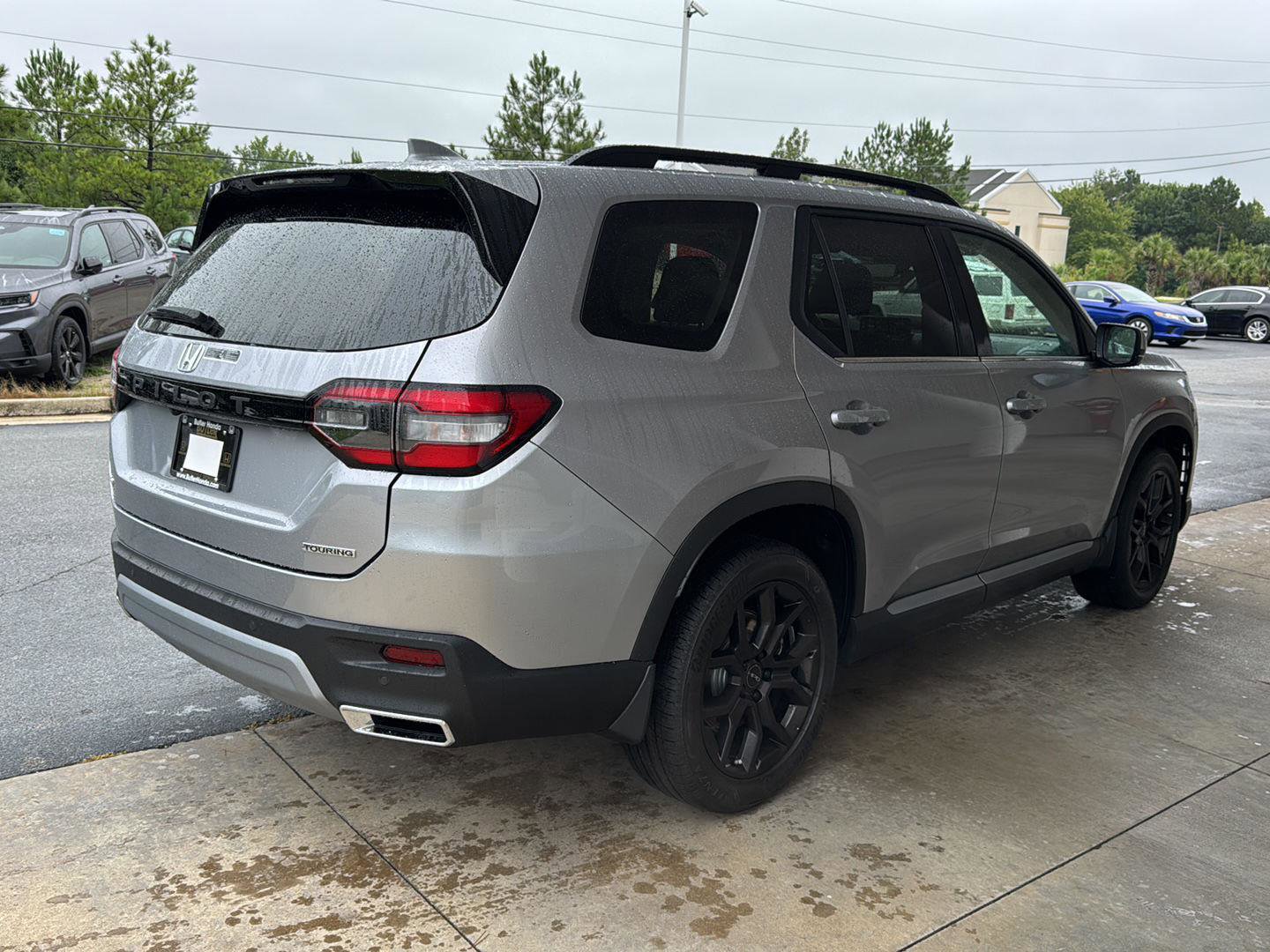 New 2025 Honda Pilot Touring image 5