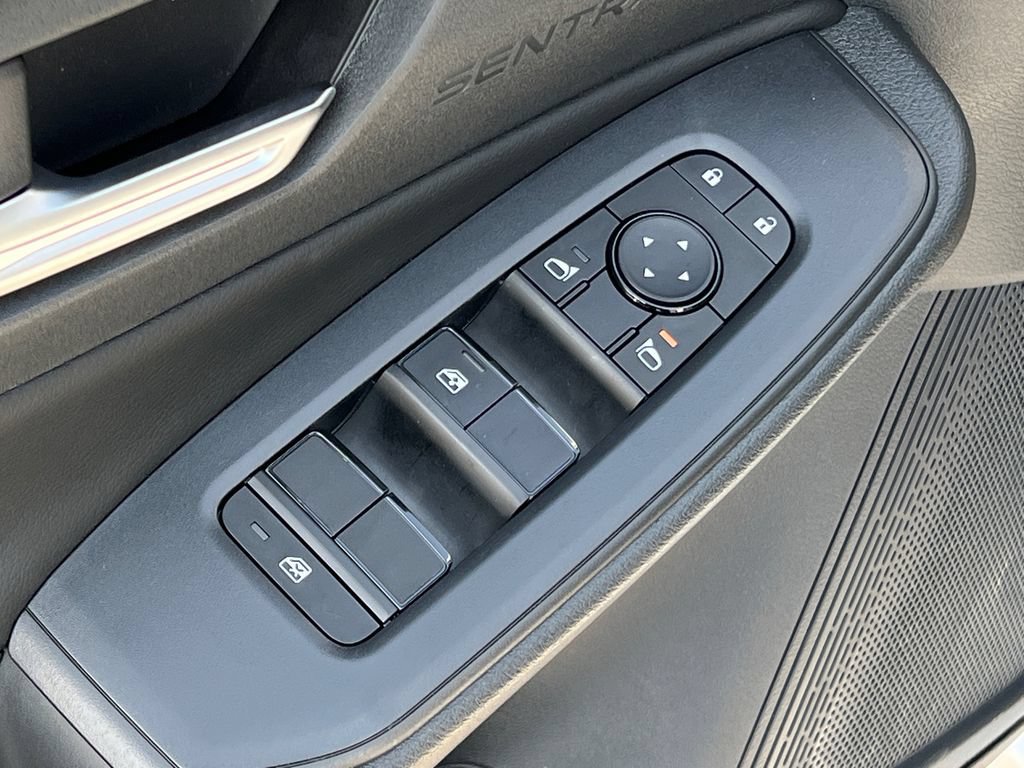 New 2026 Nissan Sentra SV w/ SV Convenience Package FWD image 8
