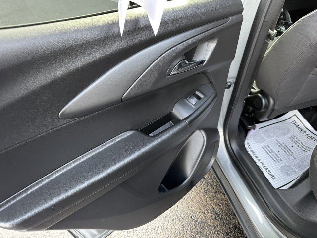 Used 2025 Chevrolet TrailBlazer LT image 14