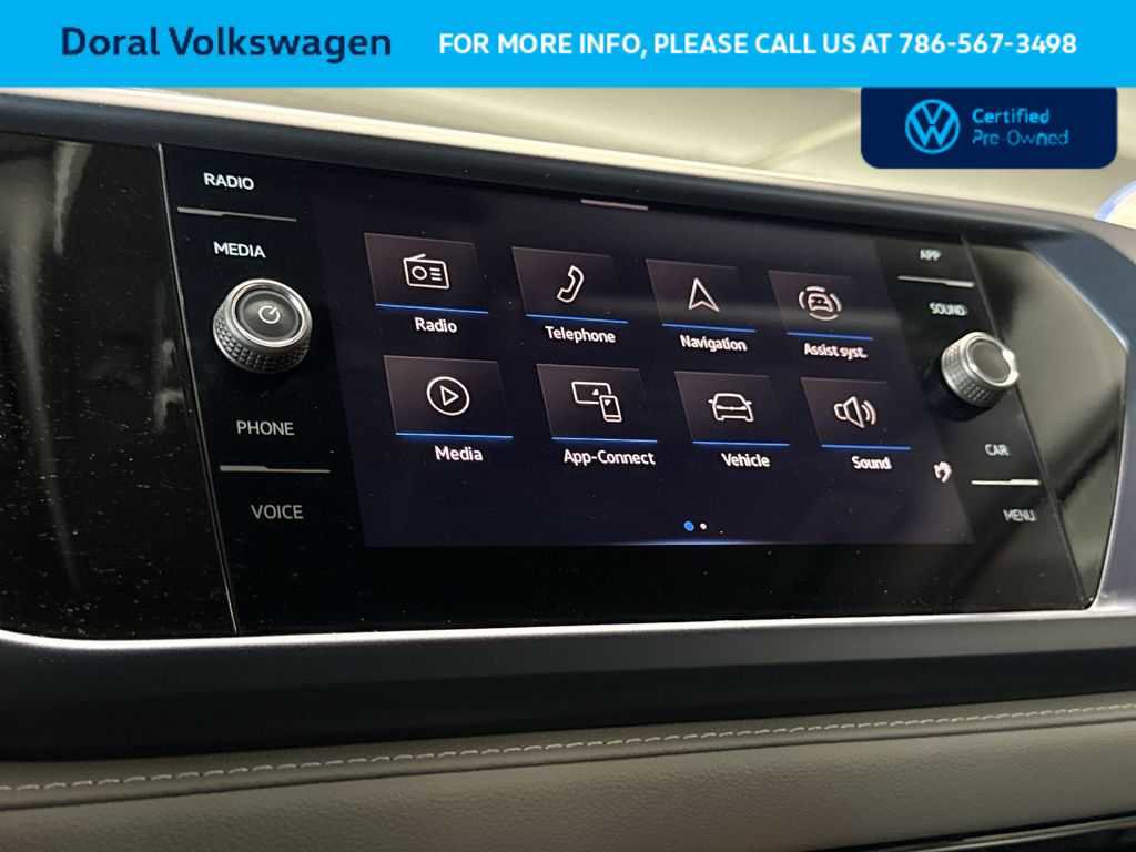 Certified 2024 Volkswagen Taos SE FWD image 18