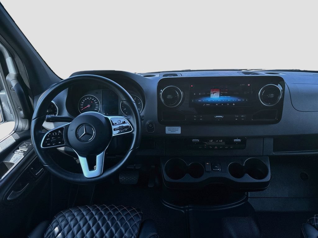 Used 2023 Mercedes-Benz Sprinter 3500 image 40