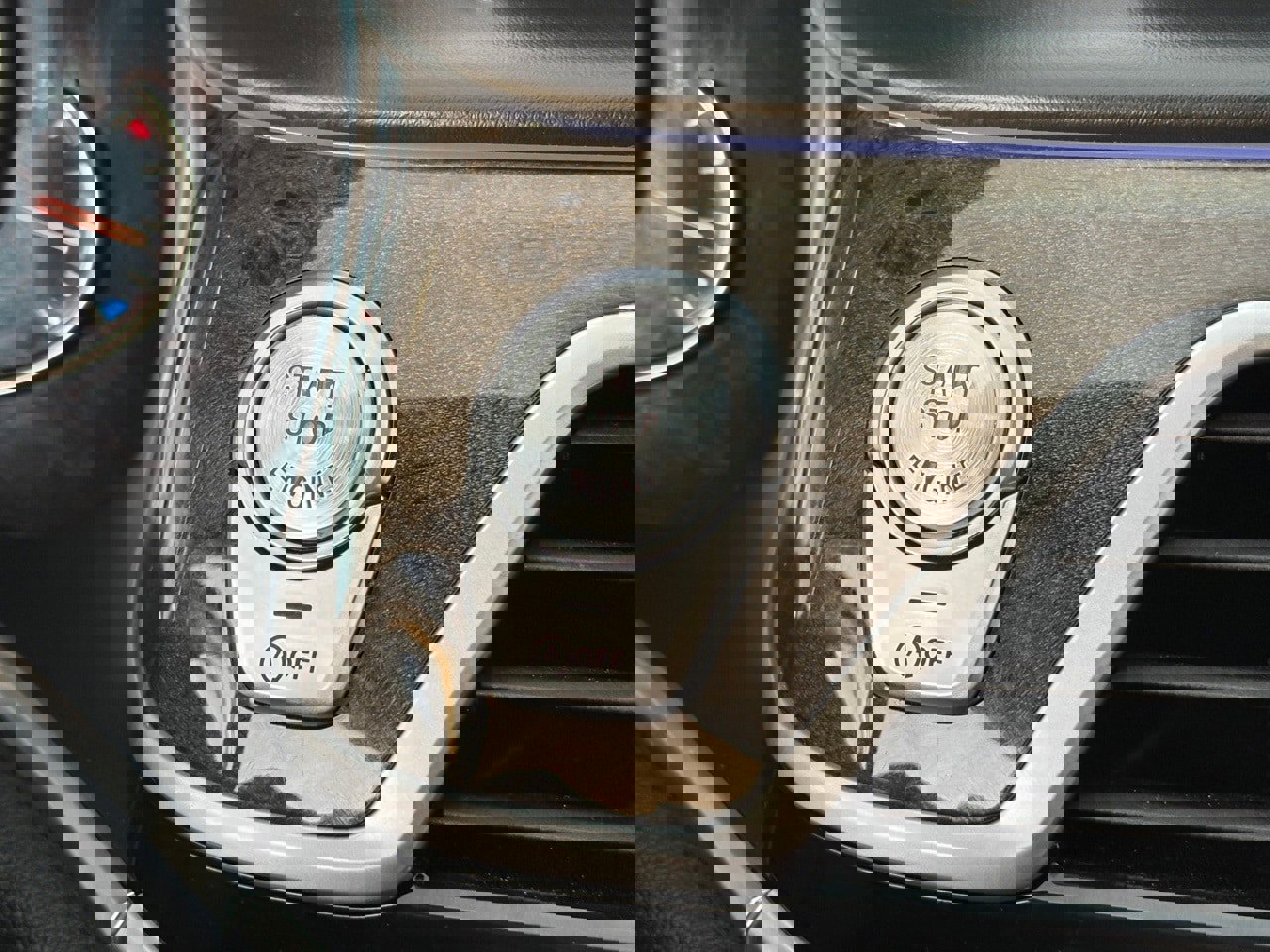 Used 2017 BMW 750i image 28