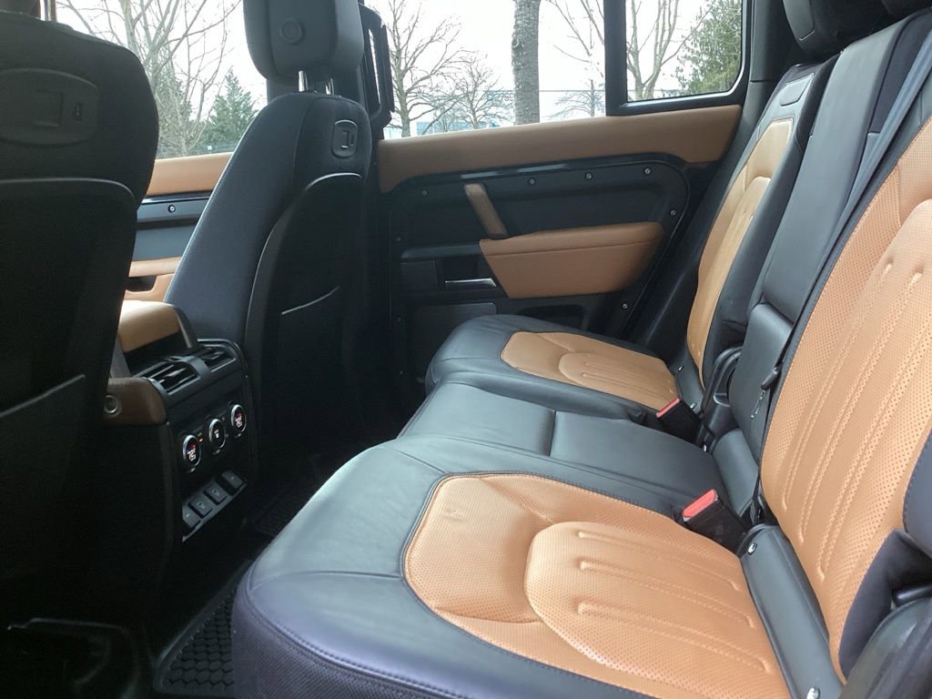 Used 2022 Land Rover Defender 110 X AWD/4WD image 6