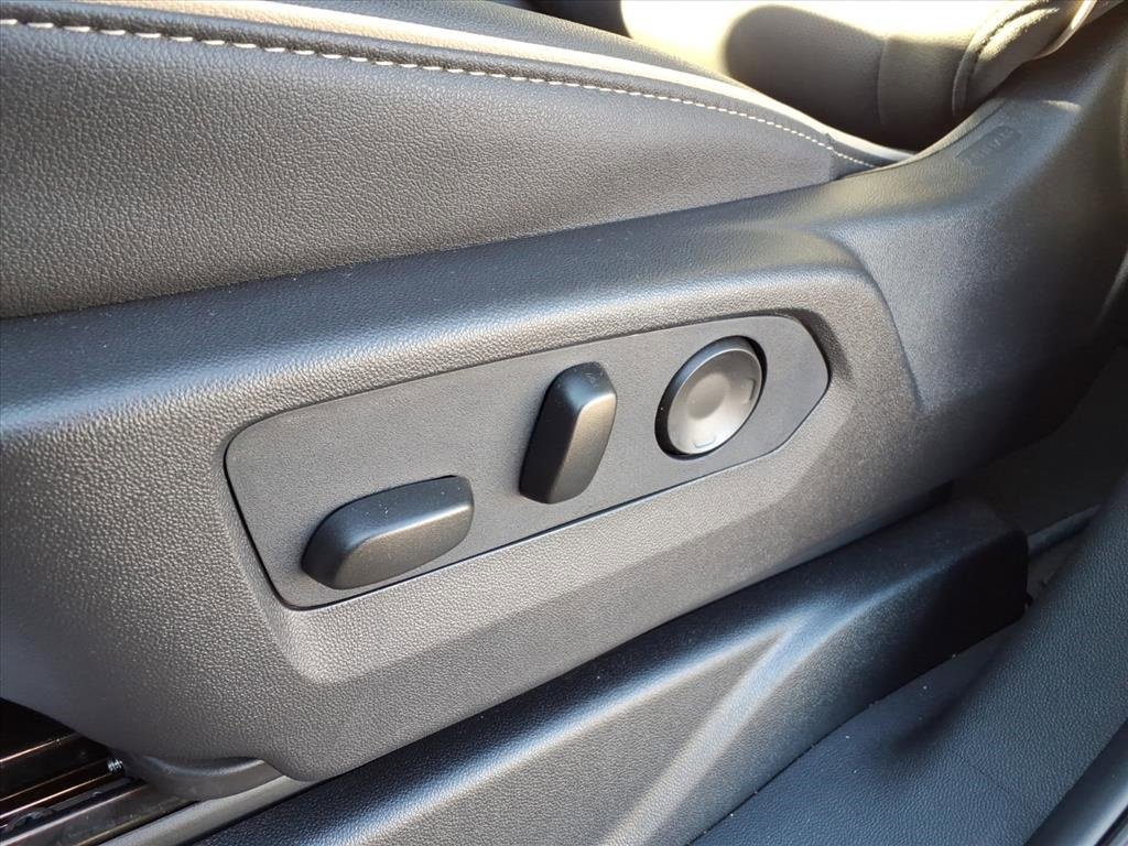 New 2026 Chevrolet Suburban Premier w/ Sun And Tow Package image 12