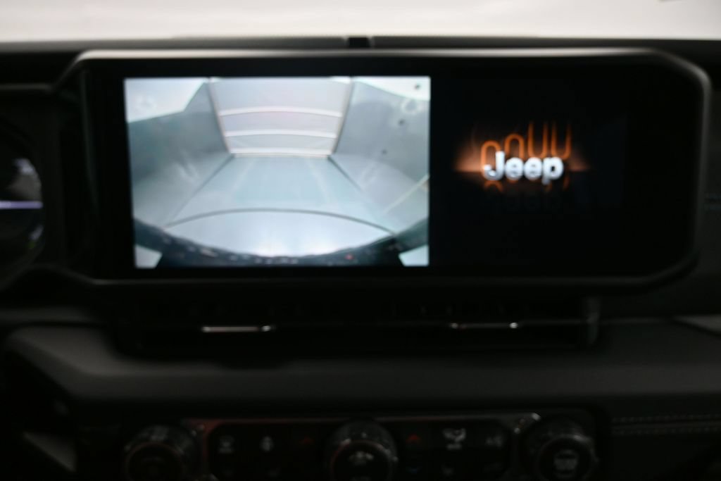 Used 2025 Jeep Wrangler Unlimited Rubicon 4xe w/ Convenience Group AWD/4WD image 25