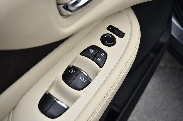 Certified 2024 Nissan Murano Platinum w/ Cargo Package image 9