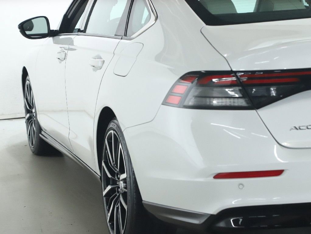 Used 2025 Honda Accord Touring image 41