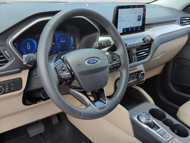 Used 2021 Ford Escape SEL w/ Technology Package FWD image 9