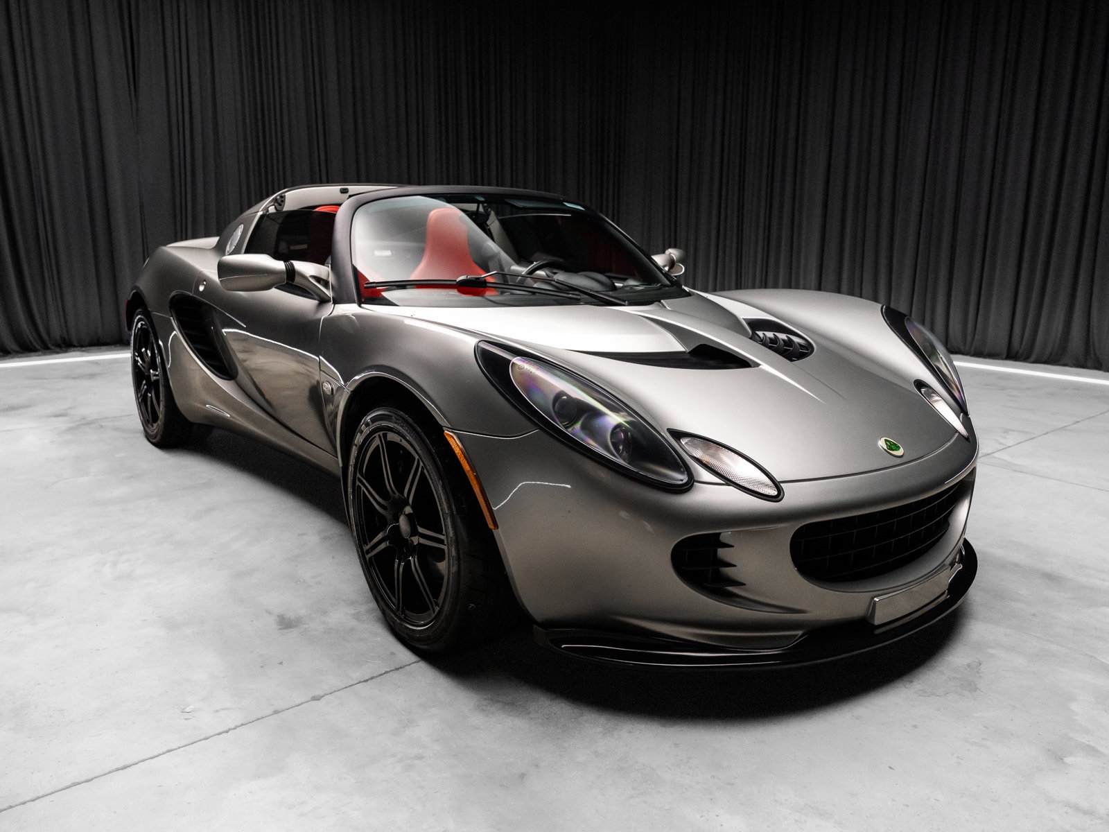Used 2005 Lotus Elise RWD image 4