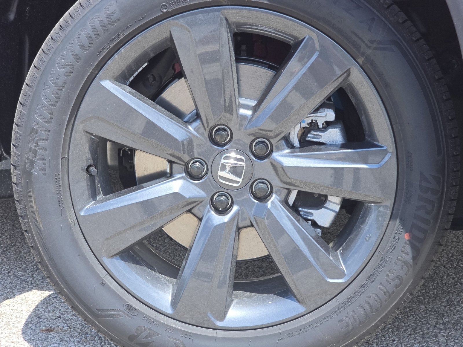New 2026 Honda Pilot Sport image 16