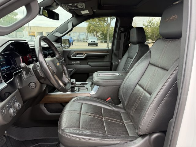 Used 2022 Chevrolet Silverado 1500 High Country w/ High Country Premium Package AWD/4WD image 26