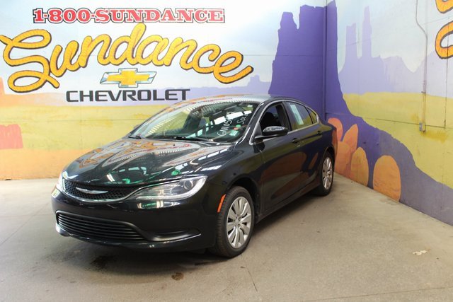 Used 2016 Chrysler 200 LX image 2