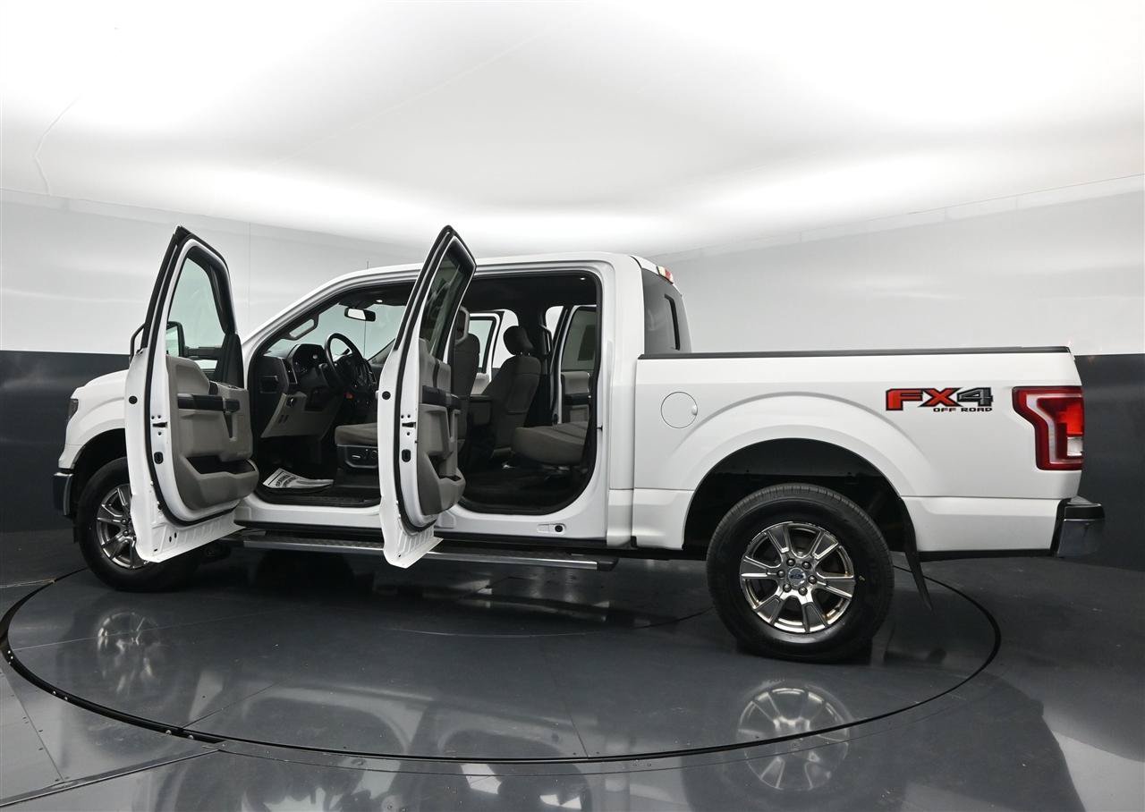 Used 2017 Ford F150 XLT w/ Equipment Group 302A Luxury AWD/4WD image 27