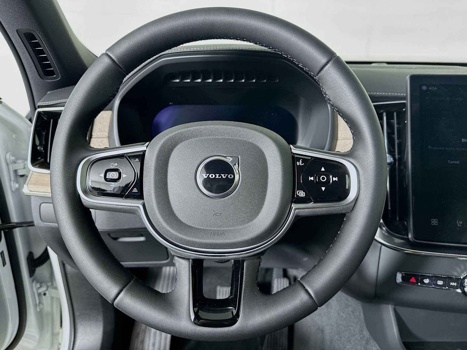 New 2026 Volvo XC90 B6 Plus w/ Protection Package Premier image 11