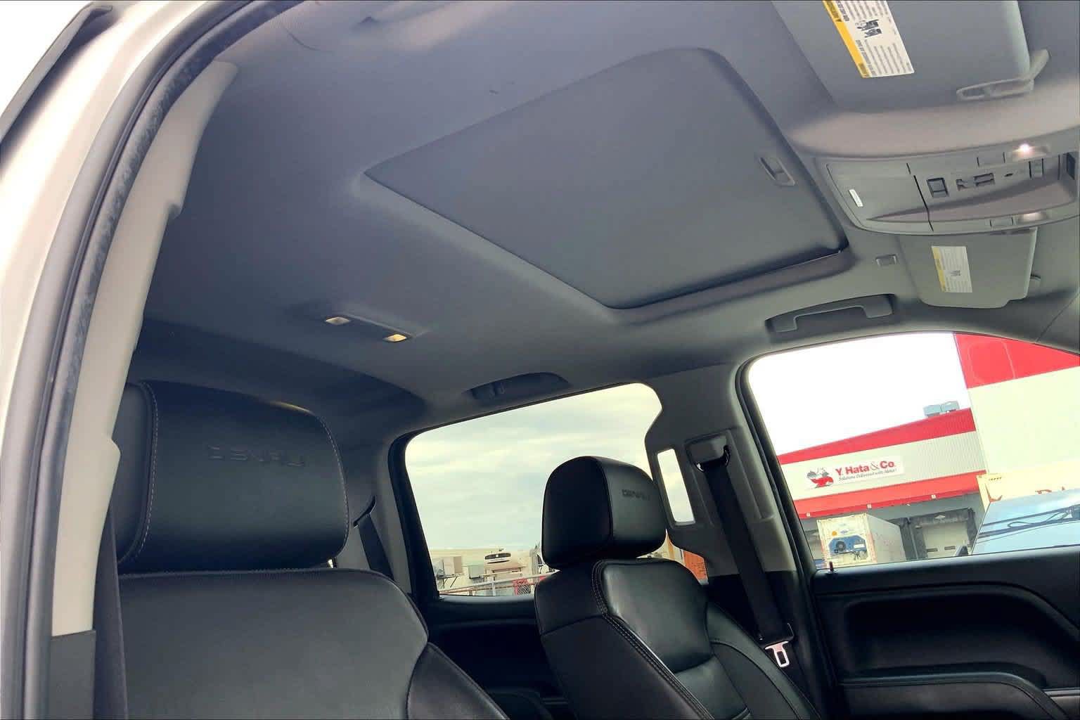 Used 2018 GMC Sierra 1500 Denali AWD/4WD image 30