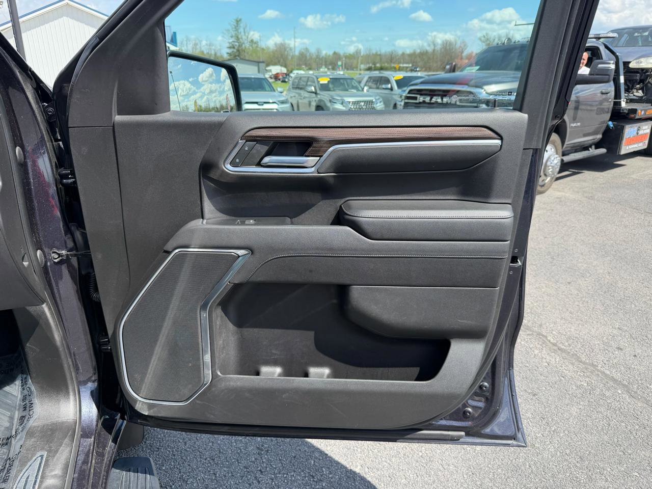 Used 2022 Chevrolet Silverado 1500 LT AWD/4WD image 20