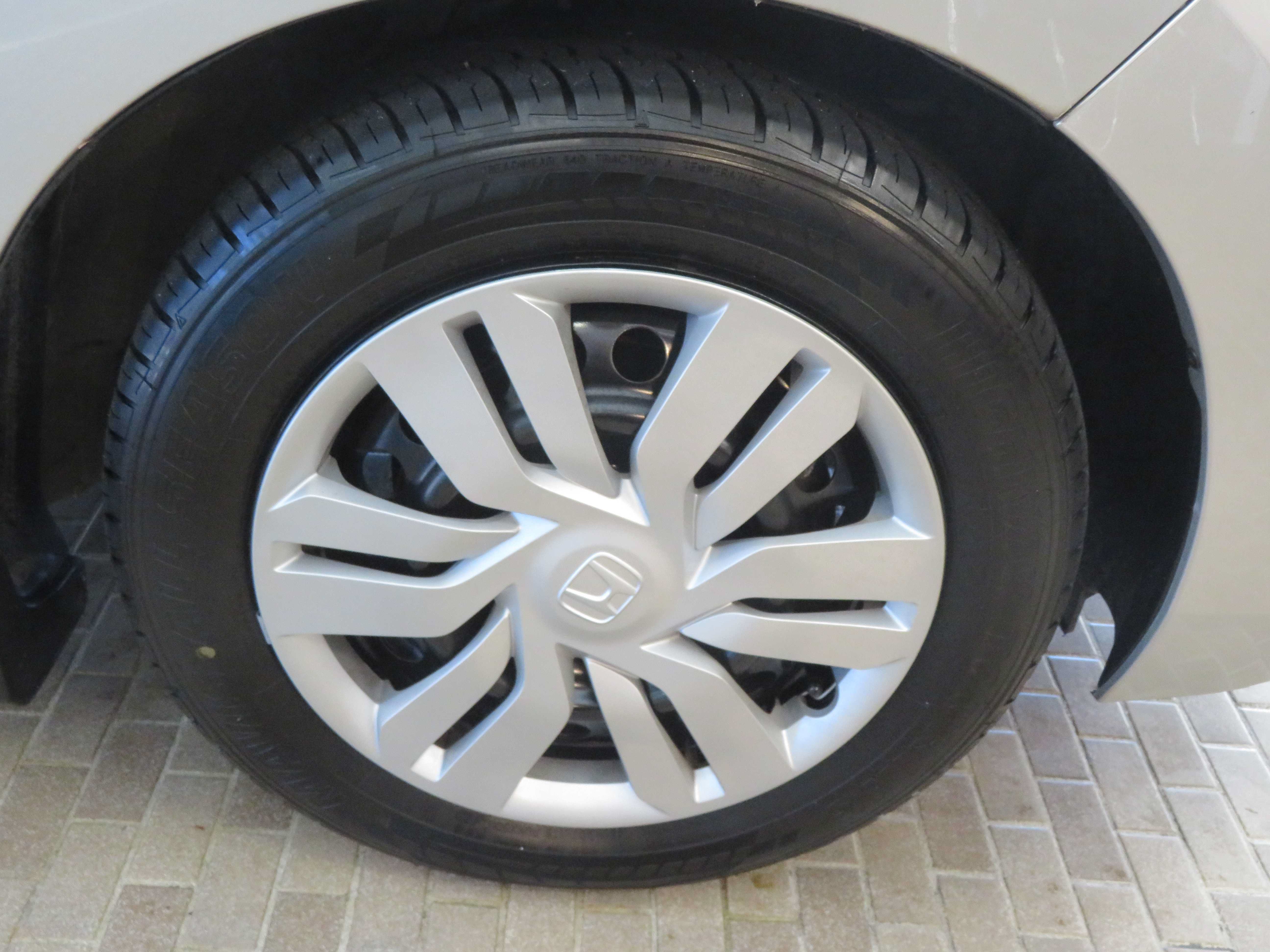 Used 2016 Honda Fit LX image 10