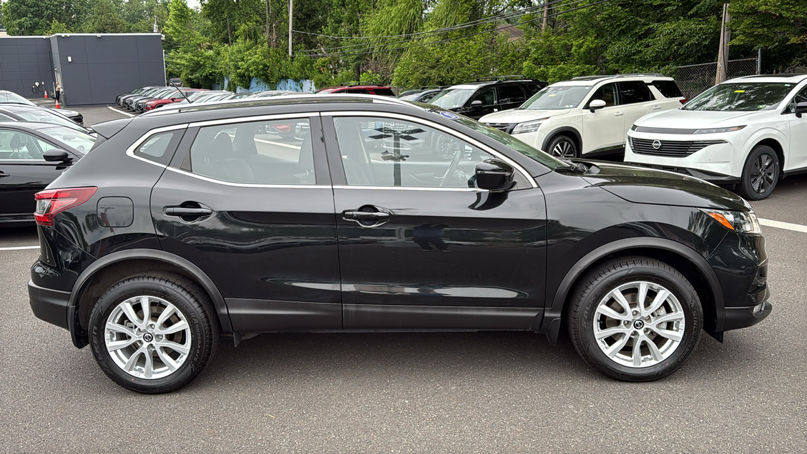 Certified 2021 Nissan Rogue Sport SV AWD/4WD image 26