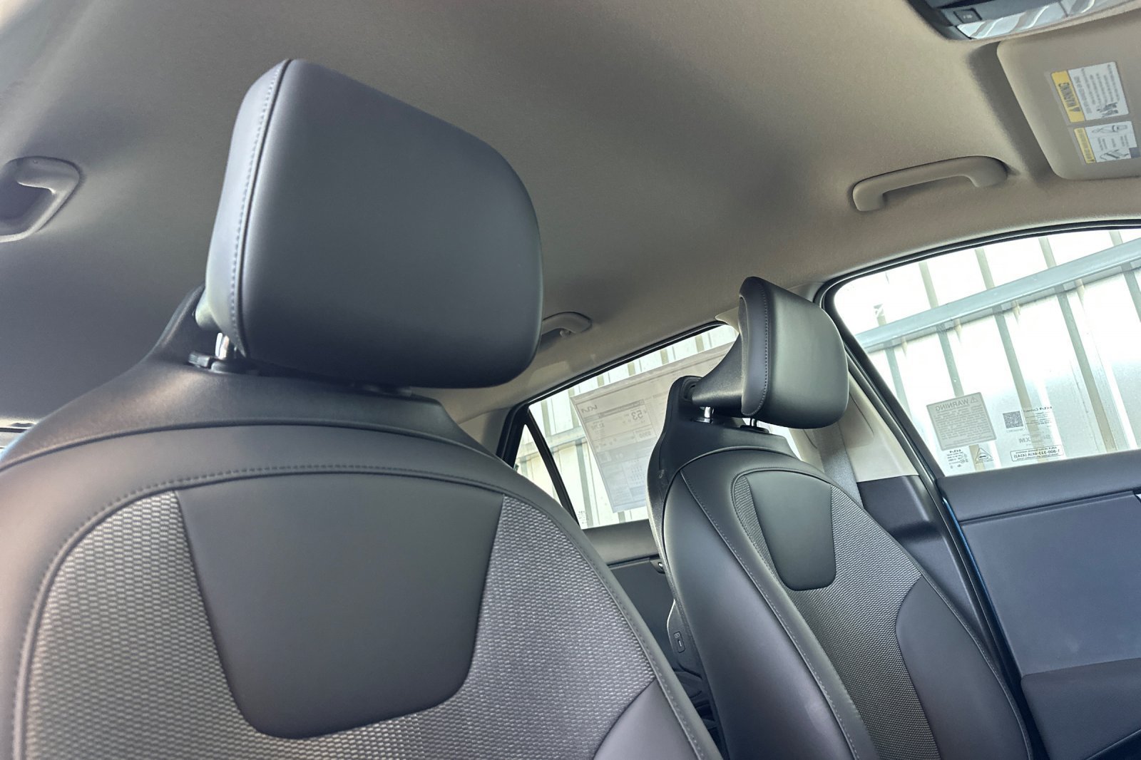 New 2026 Kia Niro EX FWD image 17