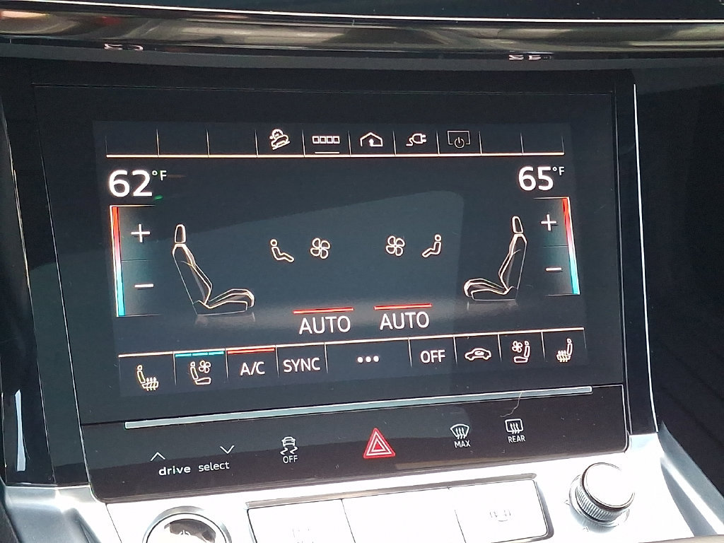 Used 2024 Audi Q8 e-tron Premium Plus AWD/4WD image 16