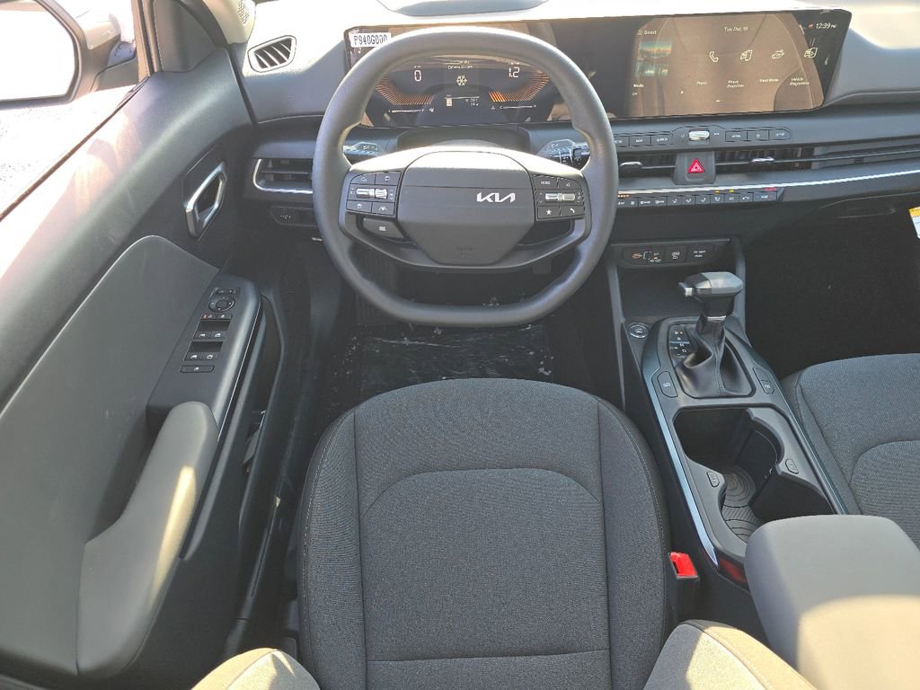 New 2025 Kia K4 LXS image 20